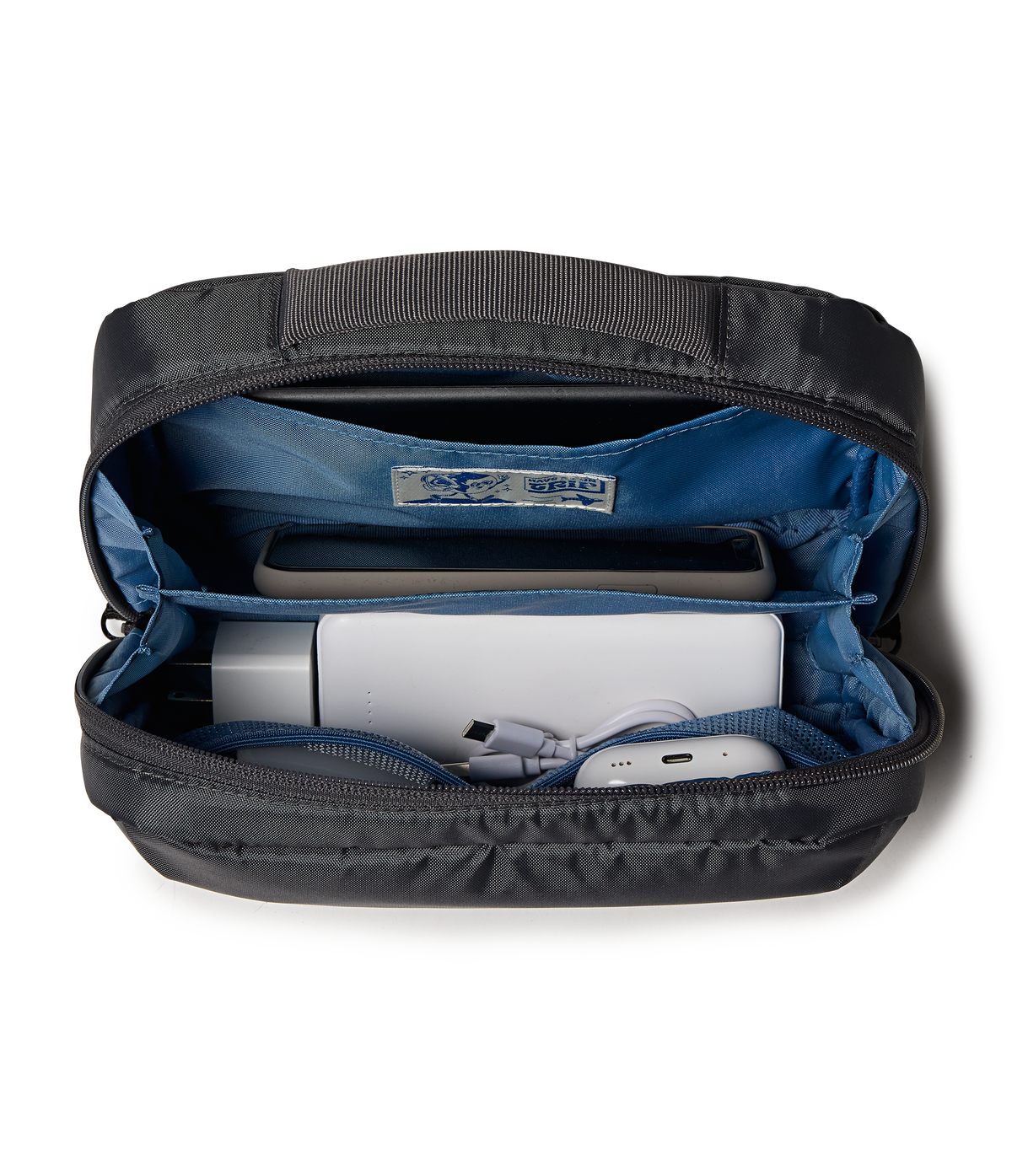 travel-pack-30l-tech-organizer-smokey-grit-set-o4 JS0A86EVDMX-DET3.png